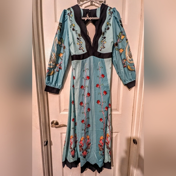 Commense Open-Back Puff Sleeve Floral Dress - Picture 7 of 12